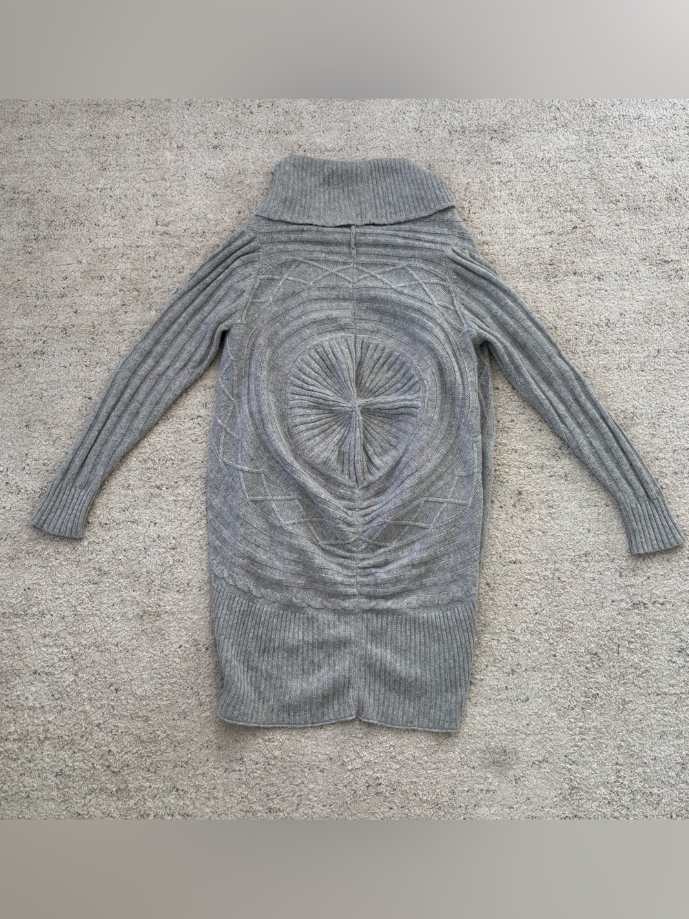 Unique Cardigan - Picture 2 of 4
